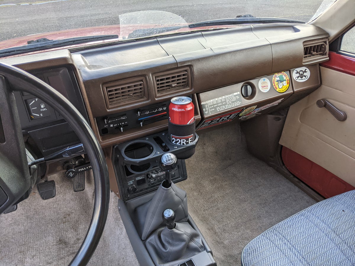 Caribou Double Cup Holder (84-89 4RUNNER, 84-88 P/U)